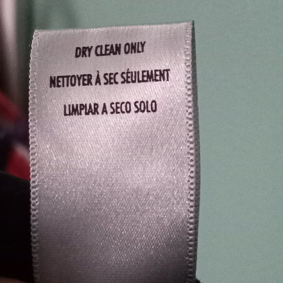 petite sophistcates size 4 blouse - Picture 7 of 8